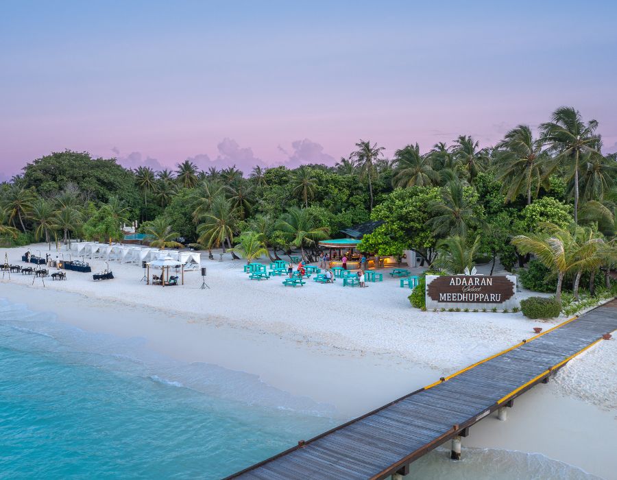 Adaaran Select Meedhupparu resort