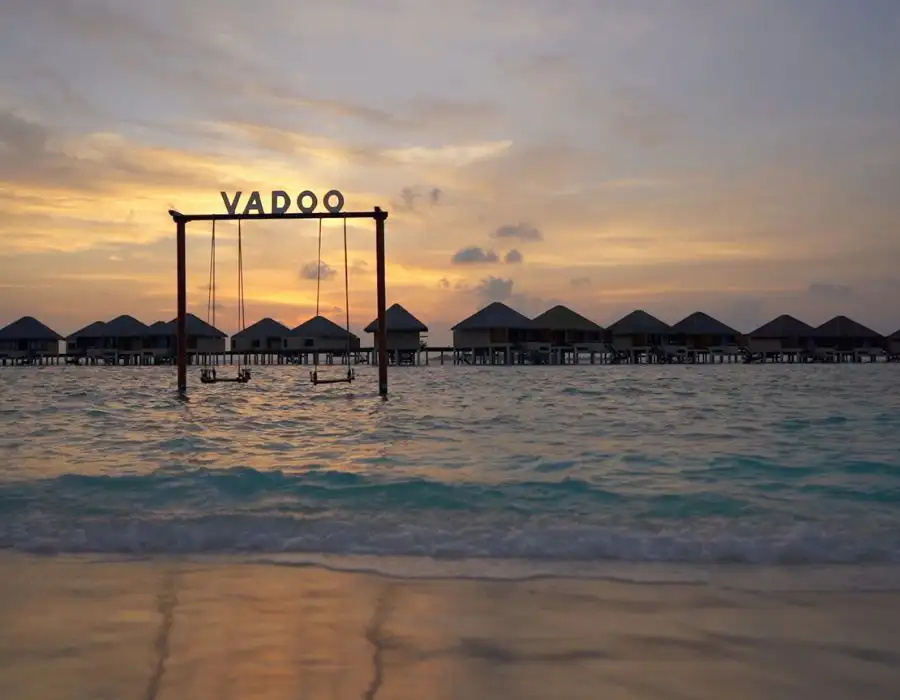 Adaaran Prestige Vadoo altalena al tramonto e water villas