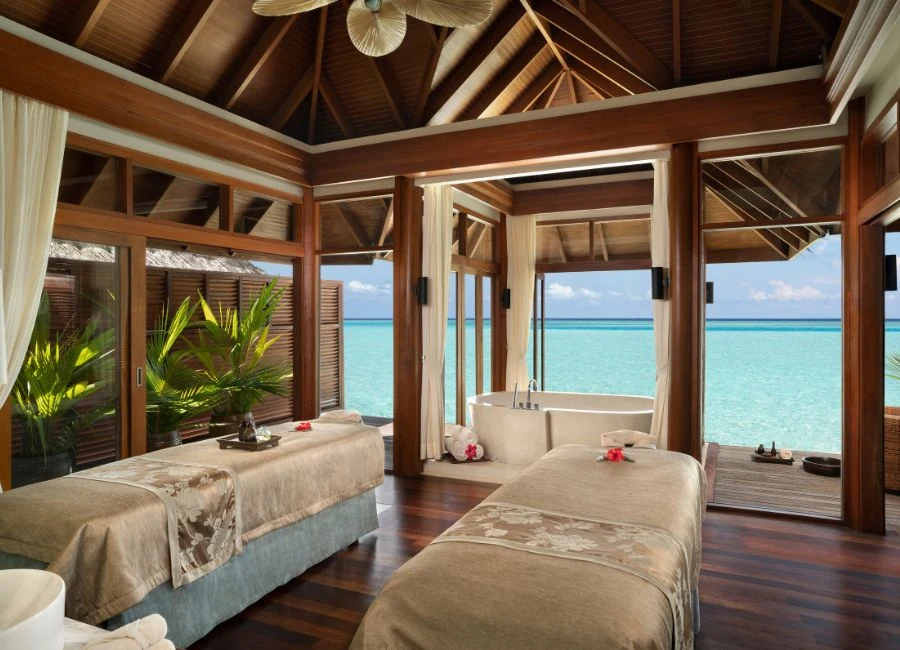 Trattamento spa con vista oceano ad Anantara Dhigu Maldives